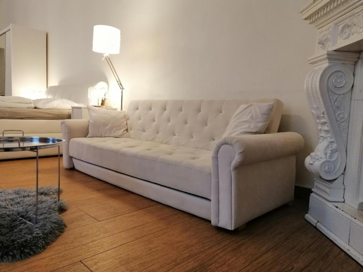 Luxury Design City Centre Apartment Брно Экстерьер фото